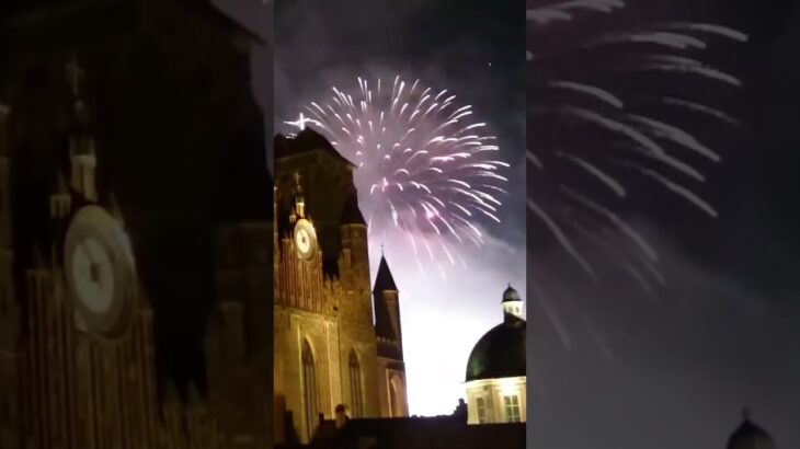 ウマ娘プリティーダービーろぶろっくするぅとくん!🎆🎇 #やつしろ全国花火競技大会2023 #ソフトテニス #菊屋小幡花火店 #夏祭り #下回りスイング #オカンが今日もゲームする